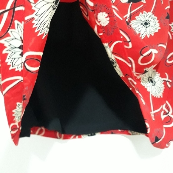 Laura Clark Skirt Floral Lining in Red and White Side Zipper Skirt Size Large - Picture 4 of 5